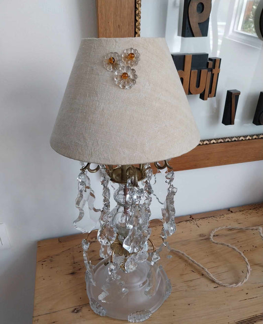 "MARIE ANTOINETTE", lampe à poser façon girandole, abat-jour chanvre. Pièce unique.