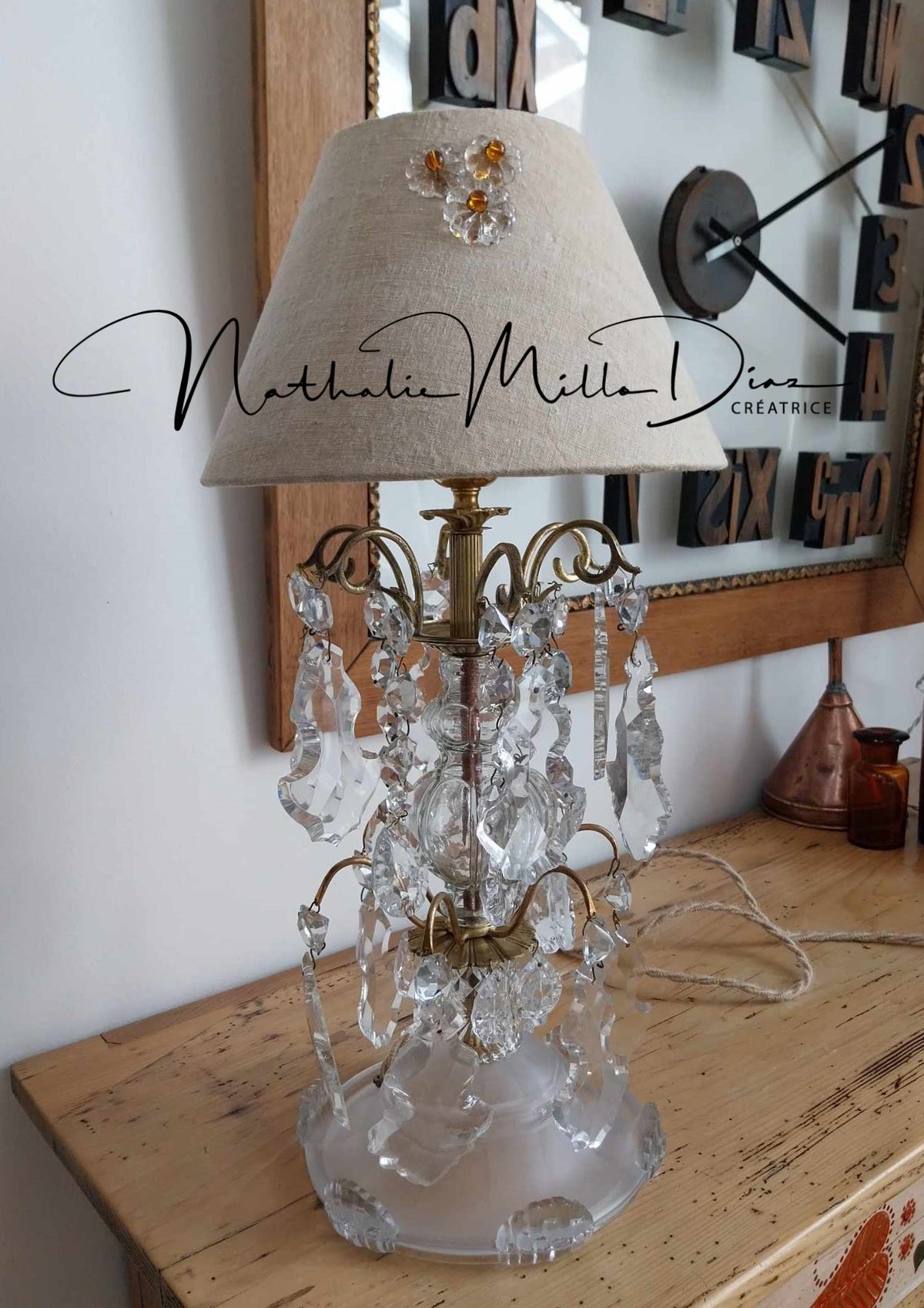 "MARIE ANTOINETTE", lampe à poser façon girandole, abat-jour chanvre. Pièce unique.