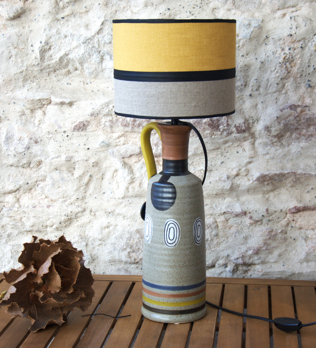 Lampe à poser Tijuana , vase grès et abat-jour lin. Pièce unique.