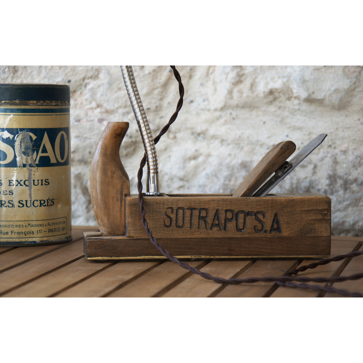 Lampe à poser rabot ébénisterie SOTRAPO SA vintage, flexible chromé ,ampoule calotte argent. Pièce unique