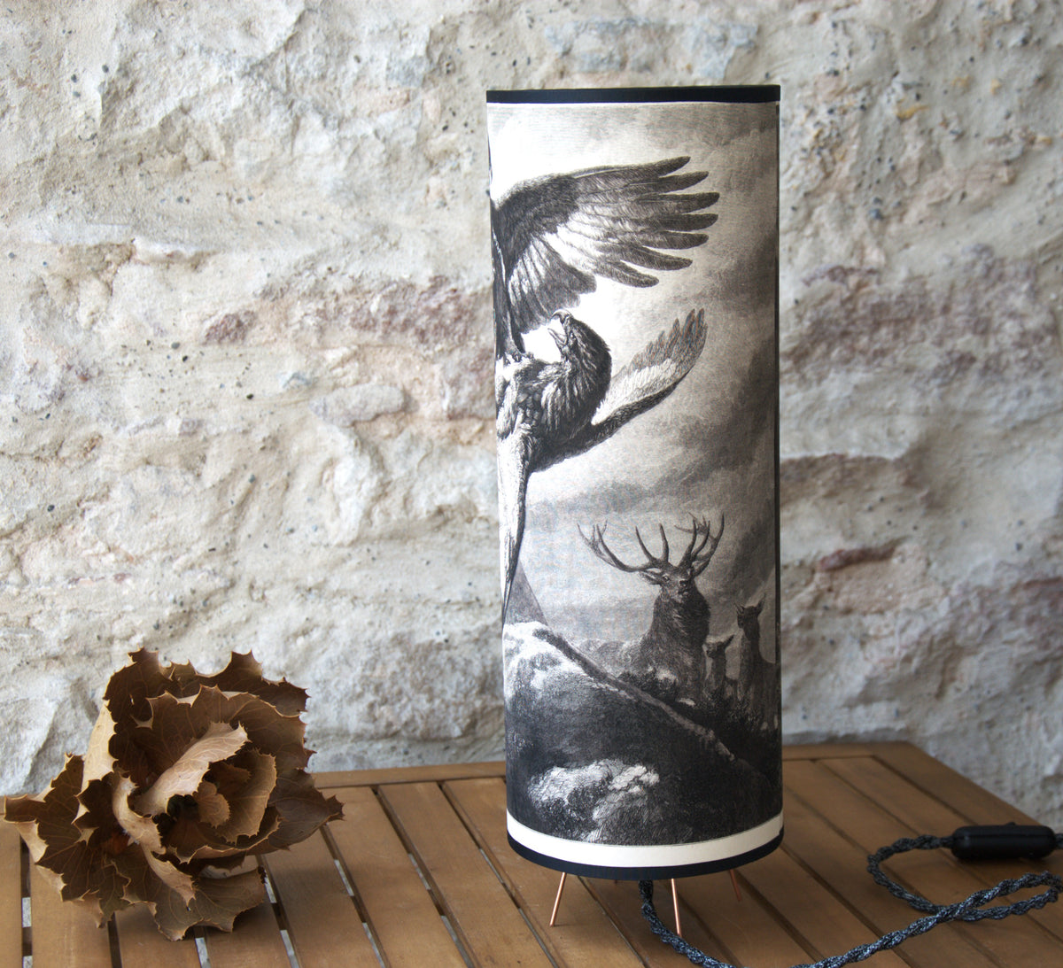 Lampe à poser abat-jour" Duel dans les montagnes" estampe 1800. Pièce unique.