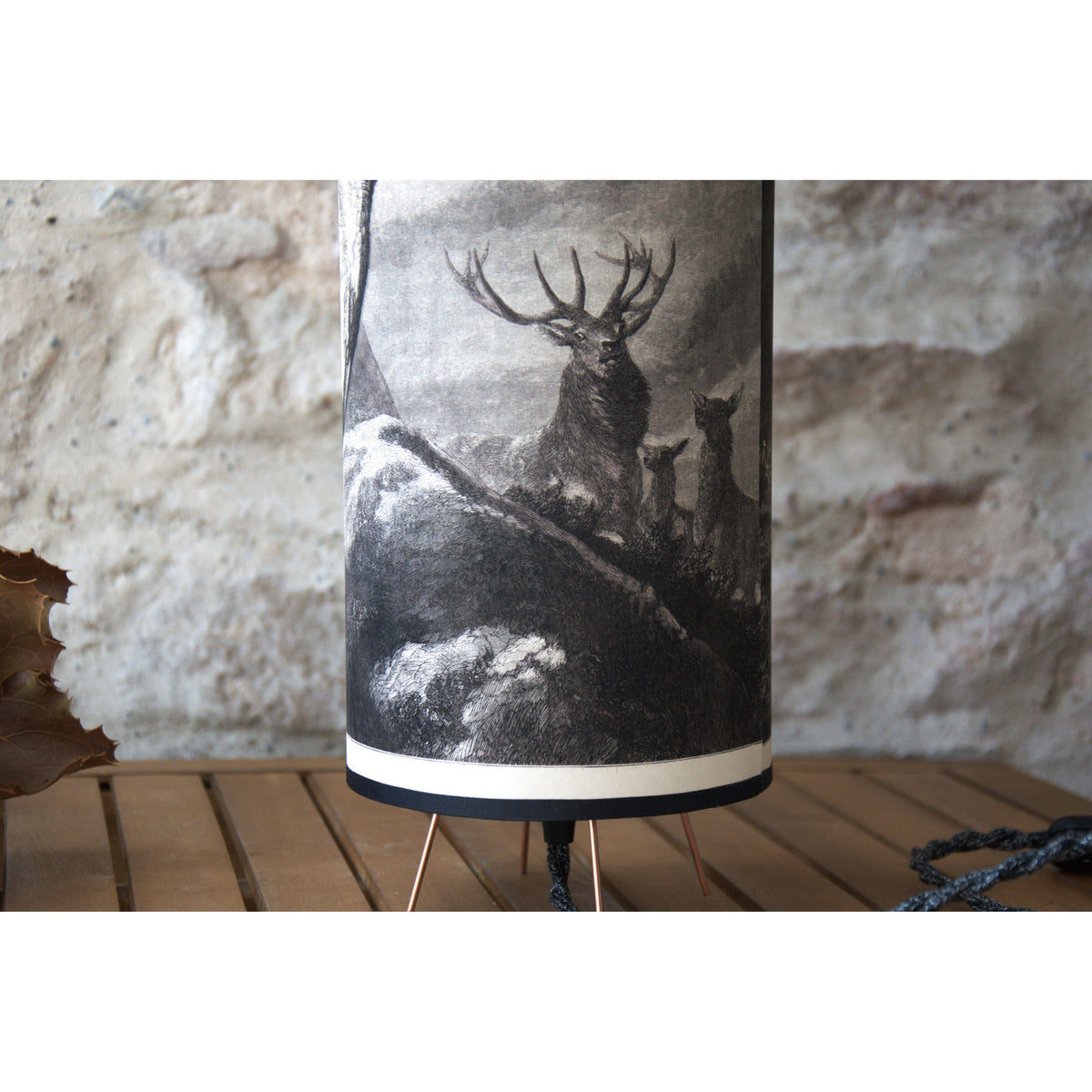 Lampe à poser abat-jour" Duel dans les montagnes" estampe 1800.