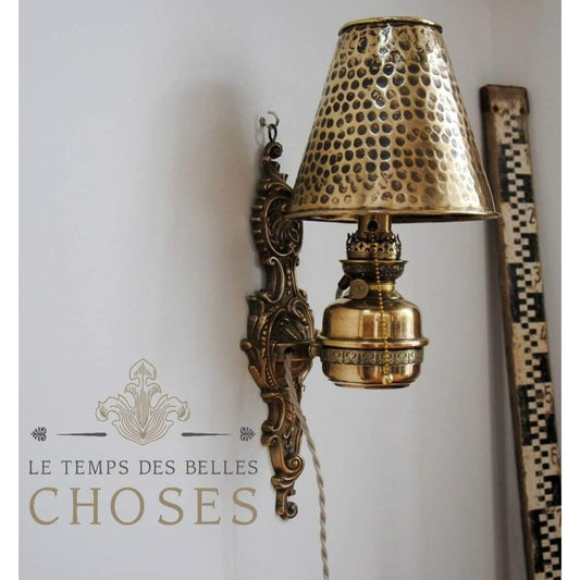 Applique en laiton "Le génie de la lampe"