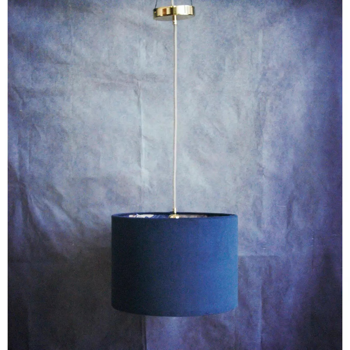 Suspension abat-jour velours double face : bleu sarcelle et animaux bleus étranges .