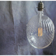 Suspension lumineuse Bellaluce , globe ampoule en verre et cristal de Bohème.