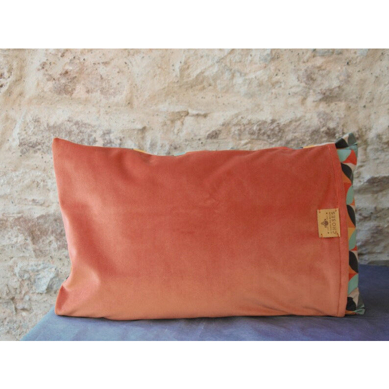 Coussin décoratif velours géométrique 60's.
