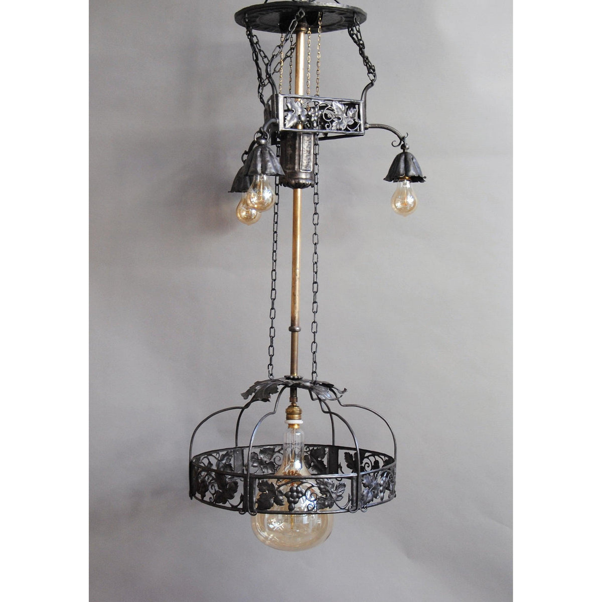Lustre art déco monte et baisse, thème vigne. Pièce unique. - Letempsdesbelleschoses