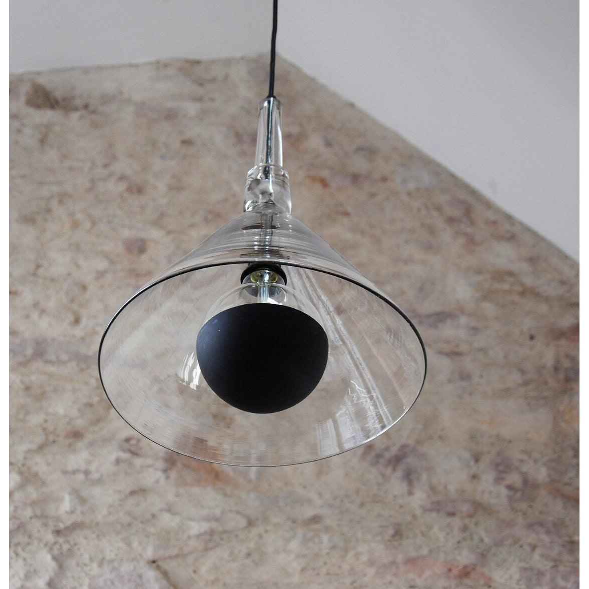 Suspension Luminaire Industrielle Abat-jour Verre Cone Transparent, Lustre Forme Conique, Suspension entonnoir de laboratoire Retro. - Letempsdesbelleschoses