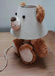 "MILO" lampe à poser enfants , nounours ancien, bois et abat-jour chanvre. Pièce unique.