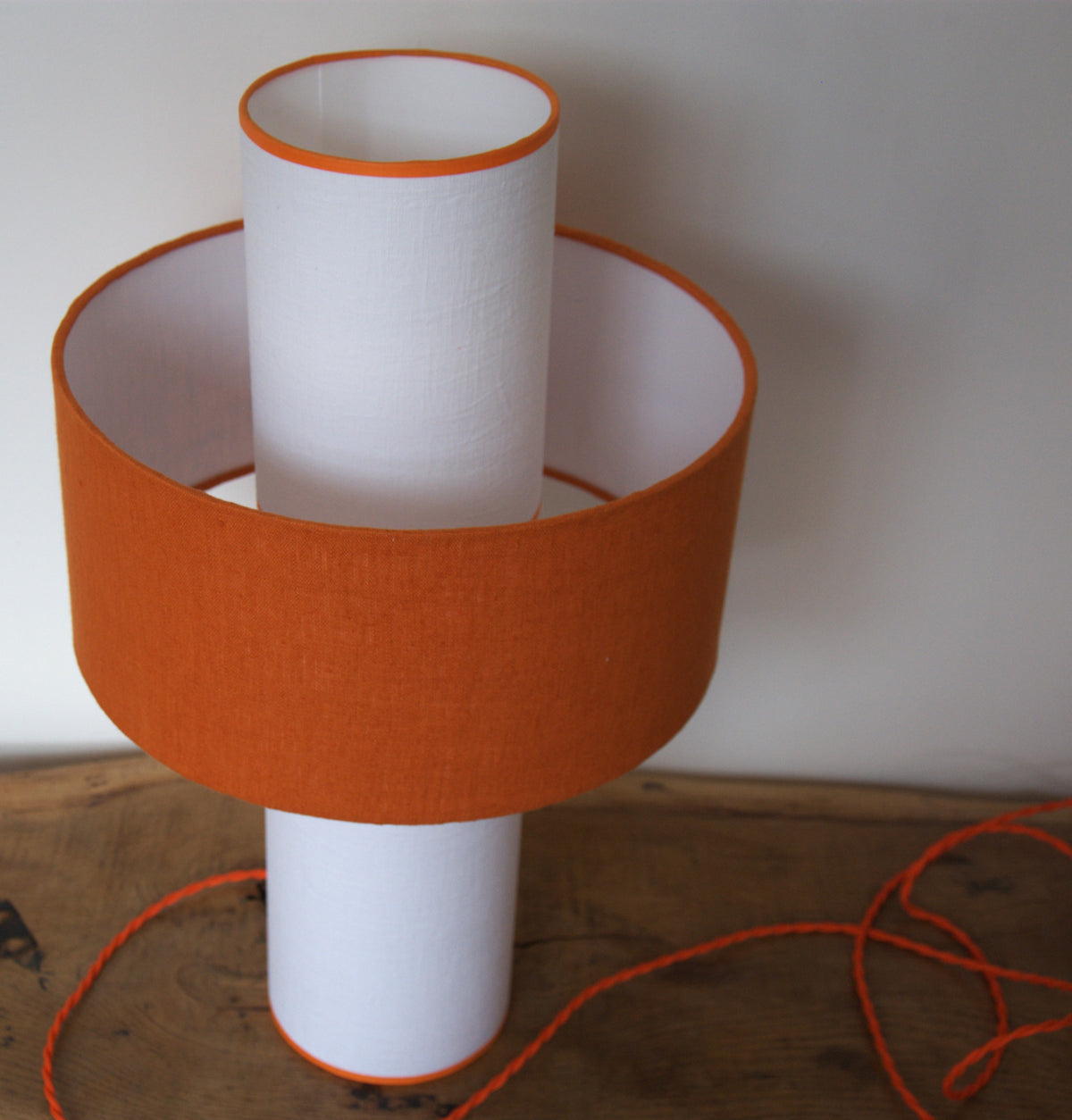 Lampe à poser " Orange Mecanik " lin lavé.