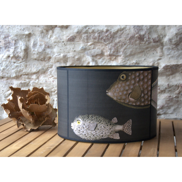 Abat jour tambour papier peint Acquarius de chez Cole and Son