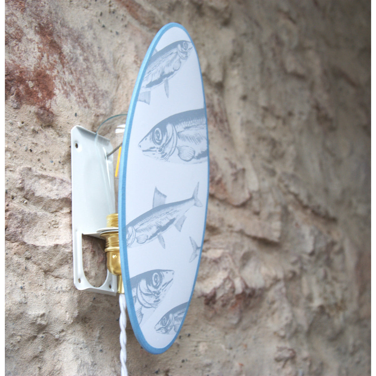 Applique ovale murale cuisine papier peint Blue Sardines de chez Livettes Wallpapers.