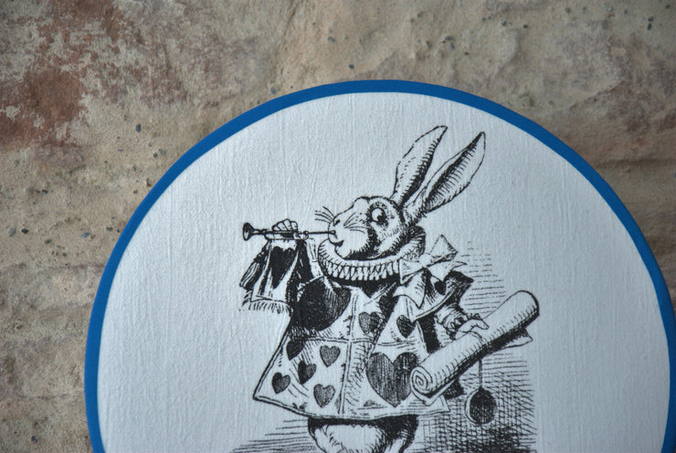 Applique ronde enfants , le lapin blanc "Alice in wonderland".