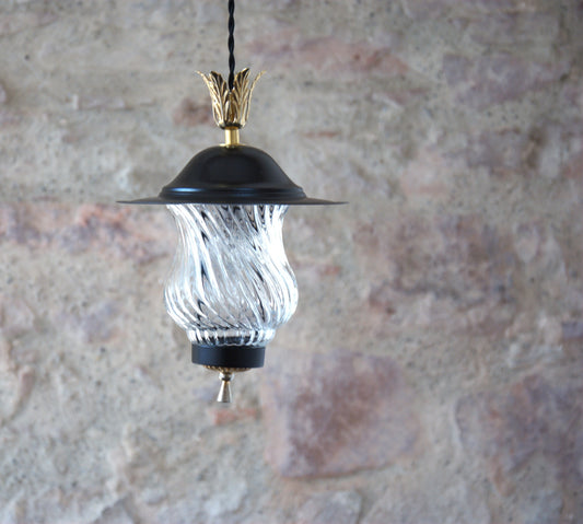 Suspension revisitée en verre et métal.pièce unique.