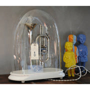 Lampe à poser buggle sous globe Napoleon ancien, Table Lamp Room Decor, Modern Recycled bugle Desk Lamp Light Decor, Upcycled Lighting
