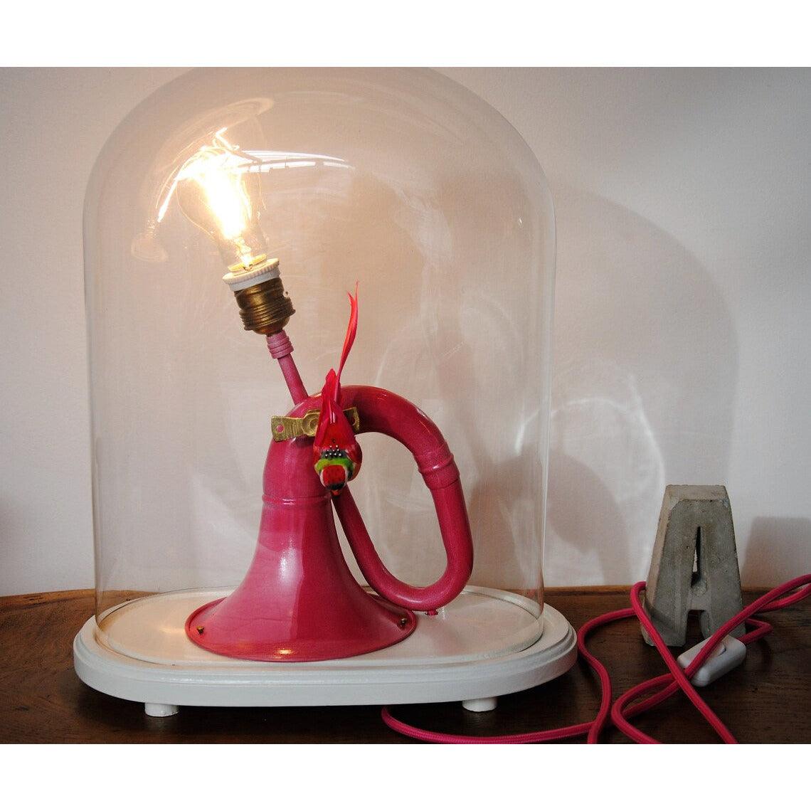 Lampe Klaxon Poire Rétro Rose Fuchsia, Lampe de Chevet enfant ou Bureau Steampunk Industrielle, Lampe sous globe Napoléon oiseau rose clipsé - Letempsdesbelleschoses