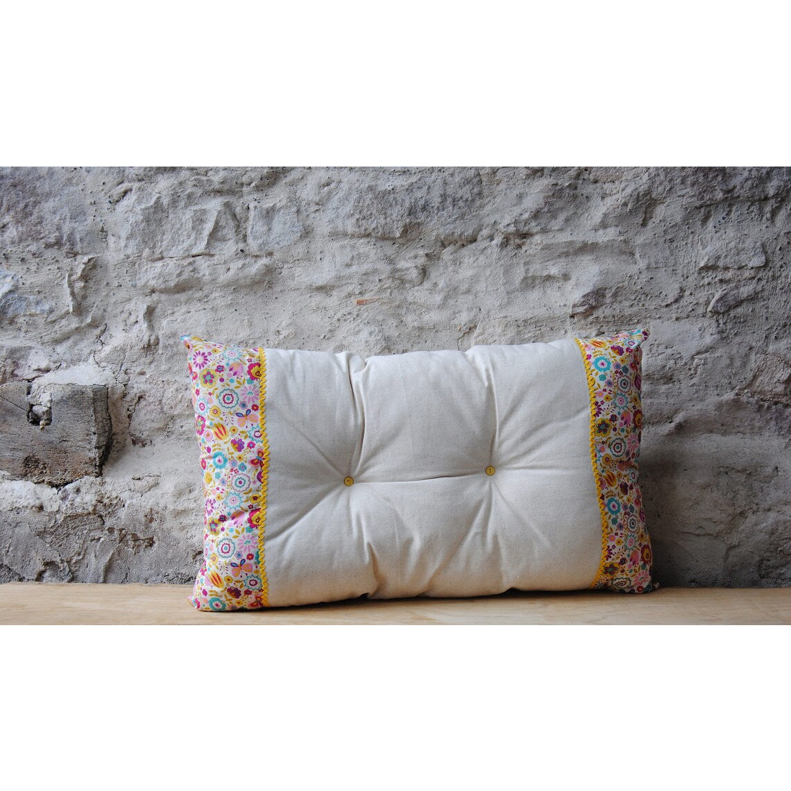 Coussin Décoratif en Lin avec Boutons, Housse de Coussin Pompons Style Bohème Motif Floral, Coussin enfant Blanc Shabby Chic Liberty