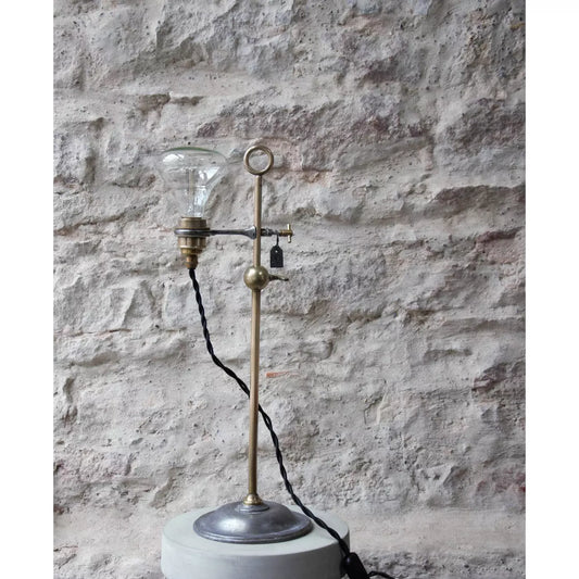 Lampe à poser ancien support de chimie minimaliste.