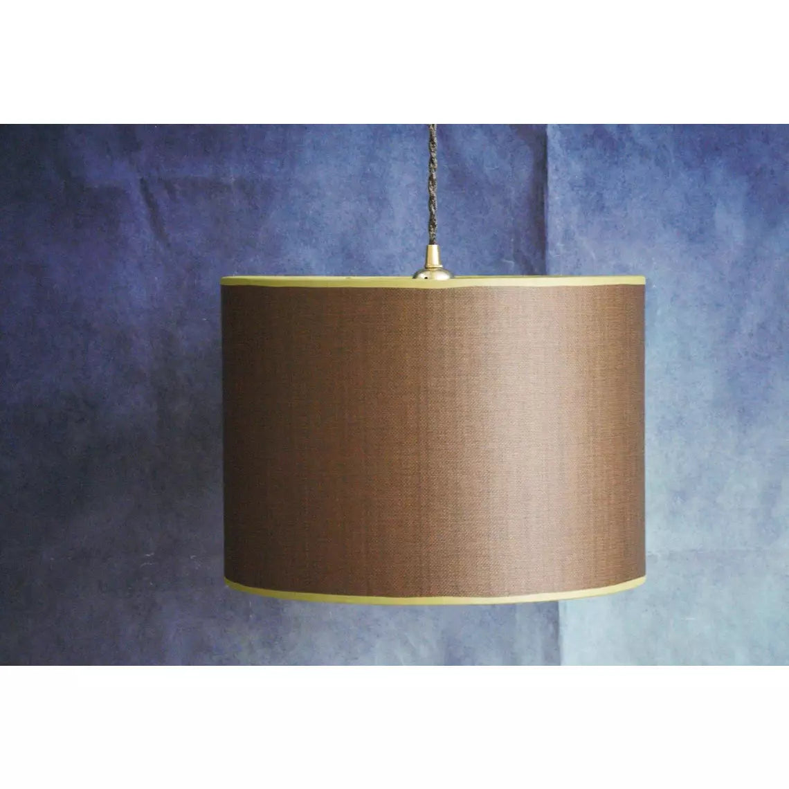 Suspension abat-jour cylindrique double face 100% raphia chocolat et vert olive. - Letempsdesbelleschoses