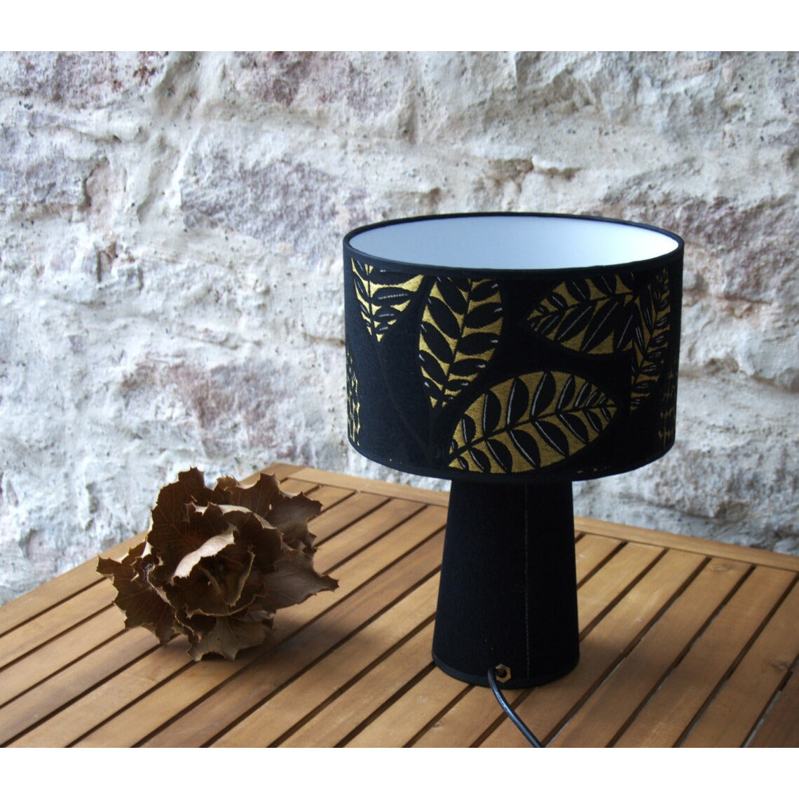 Lampe à poser velours, pièce unique.