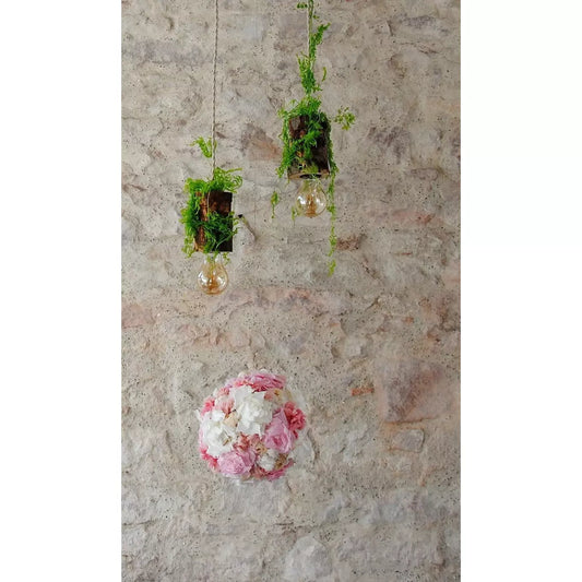 Suspension florale lumineuse, Suspension bohème fleurs blanches et roses, Lustre Salon de Mariage Farmhouse Bohemian, fleurs stabilisées