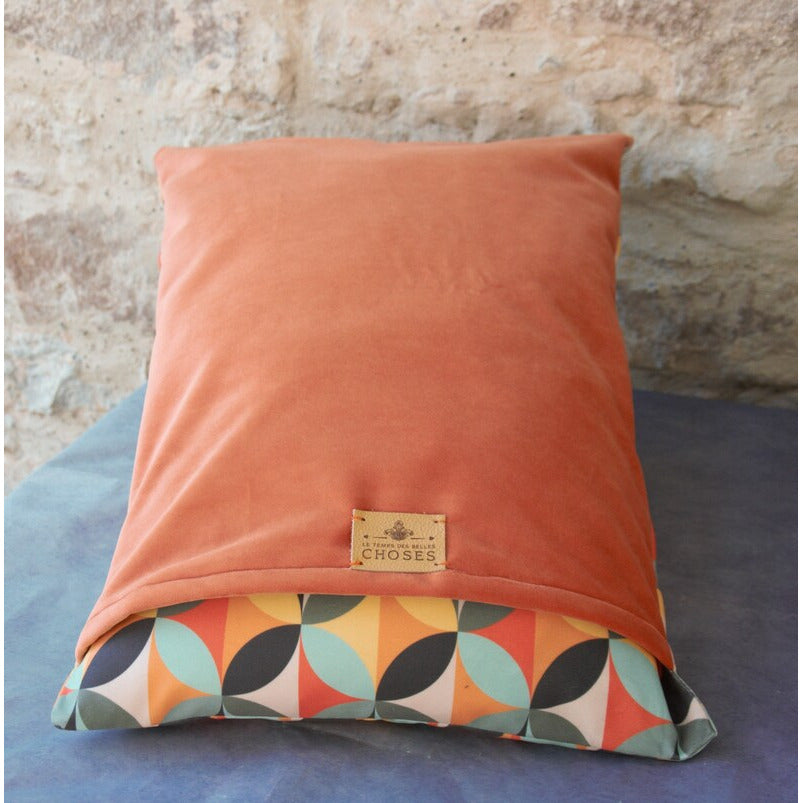 Coussin décoratif velours géométrique 60's.
