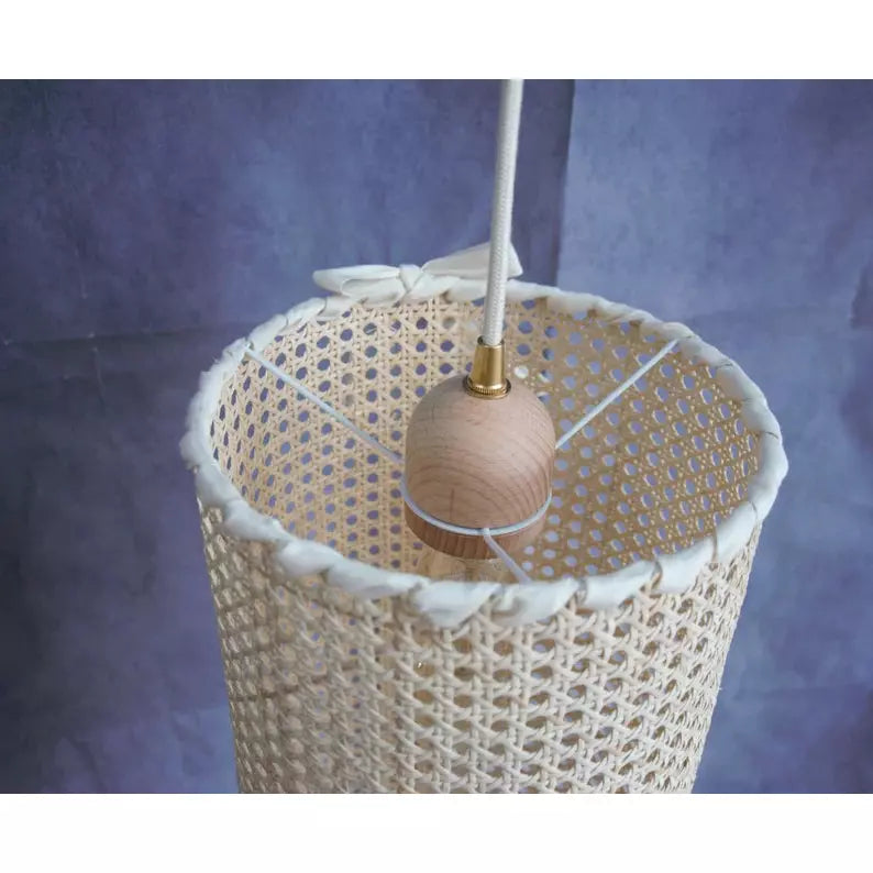 Suspension cylindrique canne de rotin 1/2 maille claire. Pièce unique. - Letempsdesbelleschoses