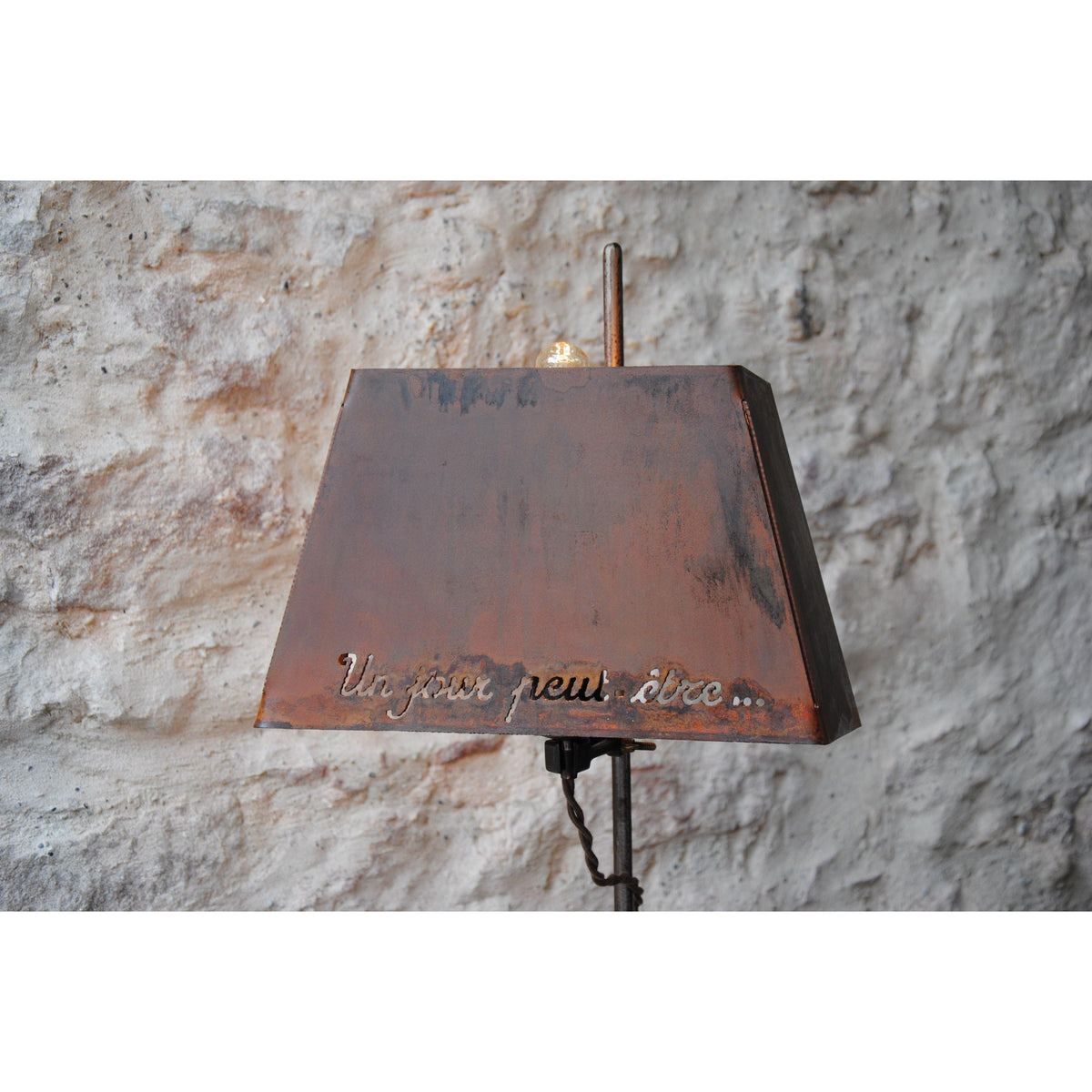 Lampe à poser support de chimie : "Un jour, peut être ". Pièce unique - Letempsdesbelleschoses
