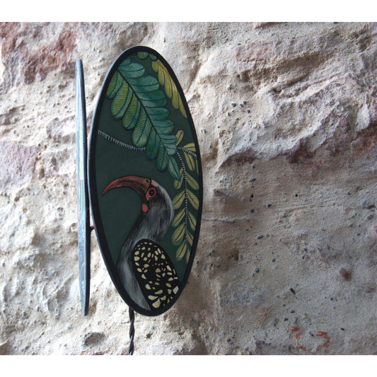 Applique murale ellipse papillon recouverte de papier peint animaux exotiques Cole and Son - Letempsdesbelleschoses