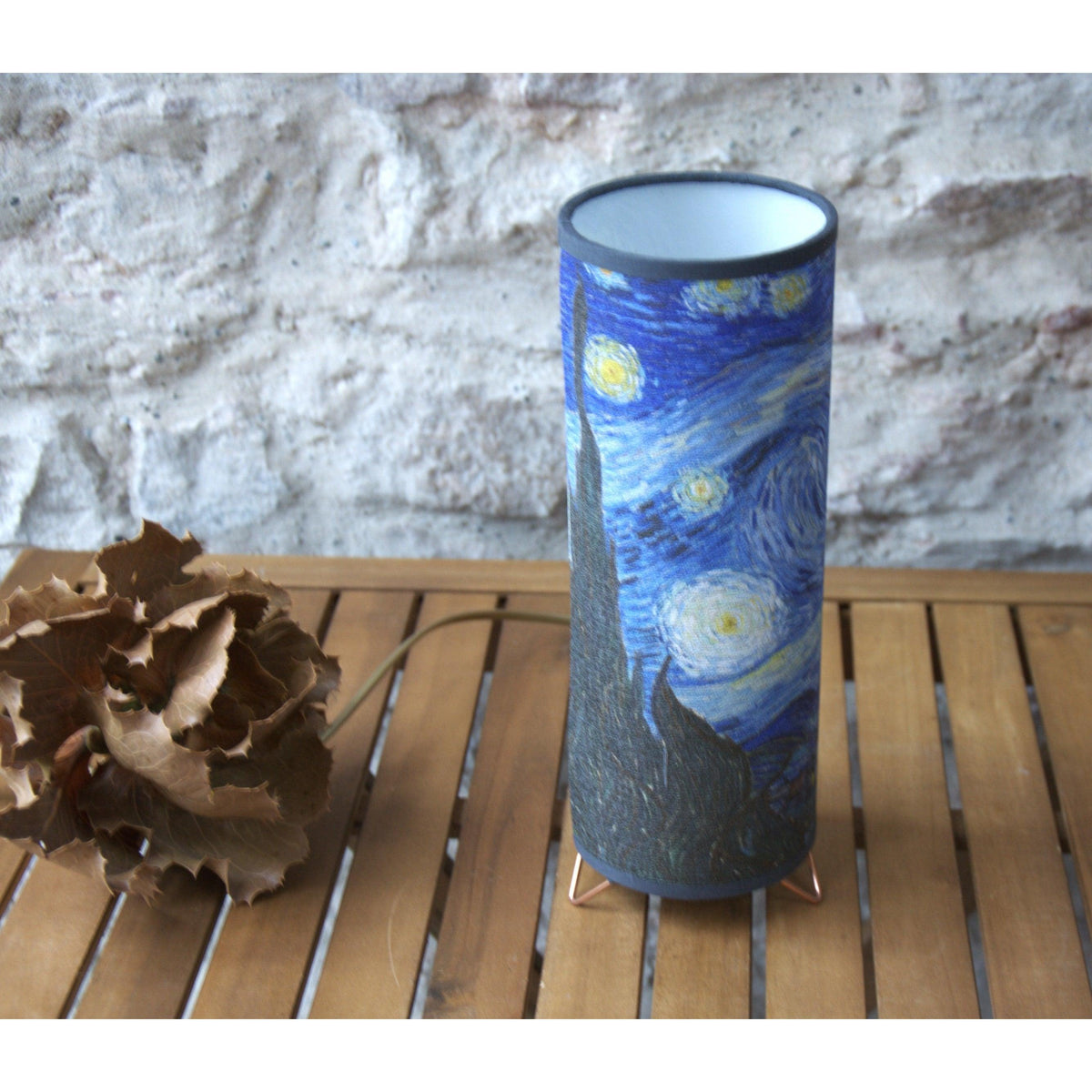 Lampe à poser abat-jour papier peint Van Gogh Nuit étoilée. - Letempsdesbelleschoses
