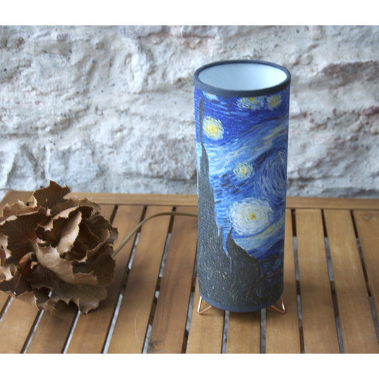 Lampe à poser abat-jour papier peint Van Gogh Nuit étoilée. - Letempsdesbelleschoses