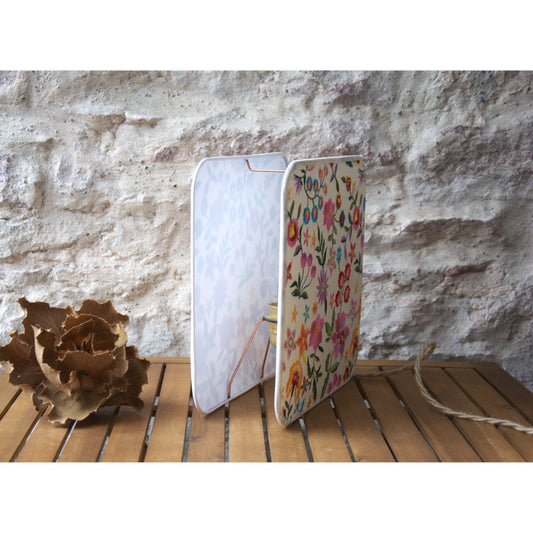 Lampe à poser abat-jour carré double face tissu fleuri soie et polyester