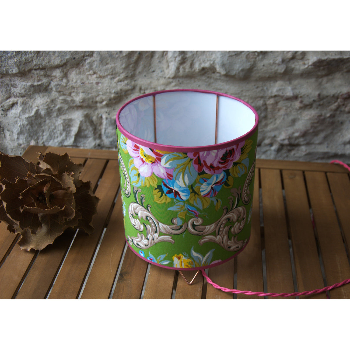 Lampe à poser abat jour coton fleuri Jennifer Paganelli